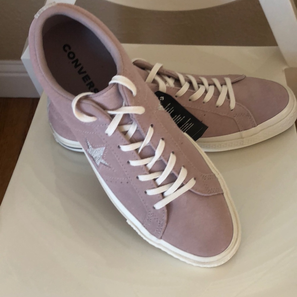 Converse Unisex Men’s 9 Women’s 11